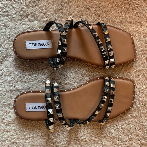 Steve Madden Shoes - NWOT Steve Madden Black Skyler Sandal